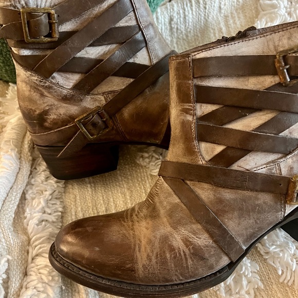 Freebird by Steven Taupe Brown Tan Strappy Leather Sammi Booties 9 - Picture 3 of 16